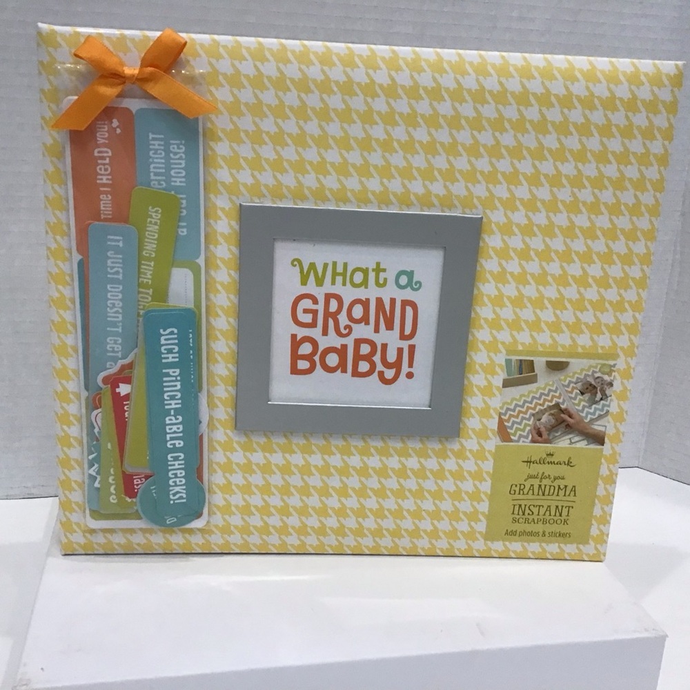 NIB Hallmark “Grandbaby” Photo Album – Scrapbook Style – 8.5” x 9.5”